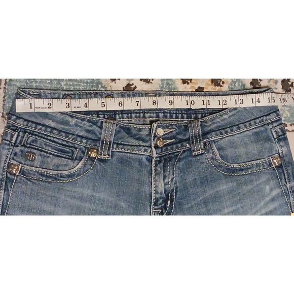 Women's Miss Me Bootcut with Cross Pockets With Raw Hems. 30Wx29L Distressed - Picture 3 of 9